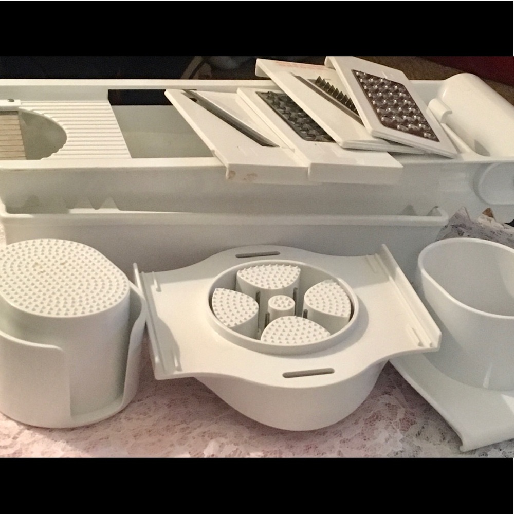 9 pc food veg fruit cheese chopper shredder NICE